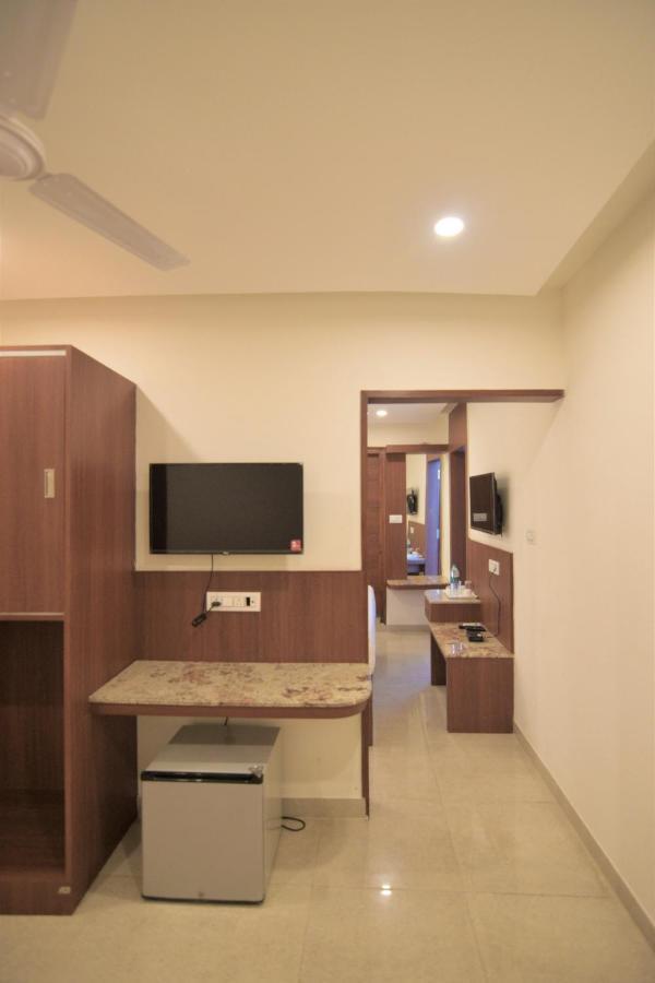Hotel Dasya - Formerly Nice Stay The Business Hotel บังกาลอร์ ภายนอก รูปภาพ