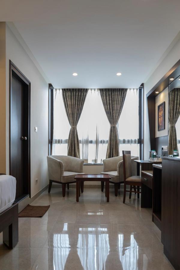 Hotel Dasya - Formerly Nice Stay The Business Hotel บังกาลอร์ ภายนอก รูปภาพ